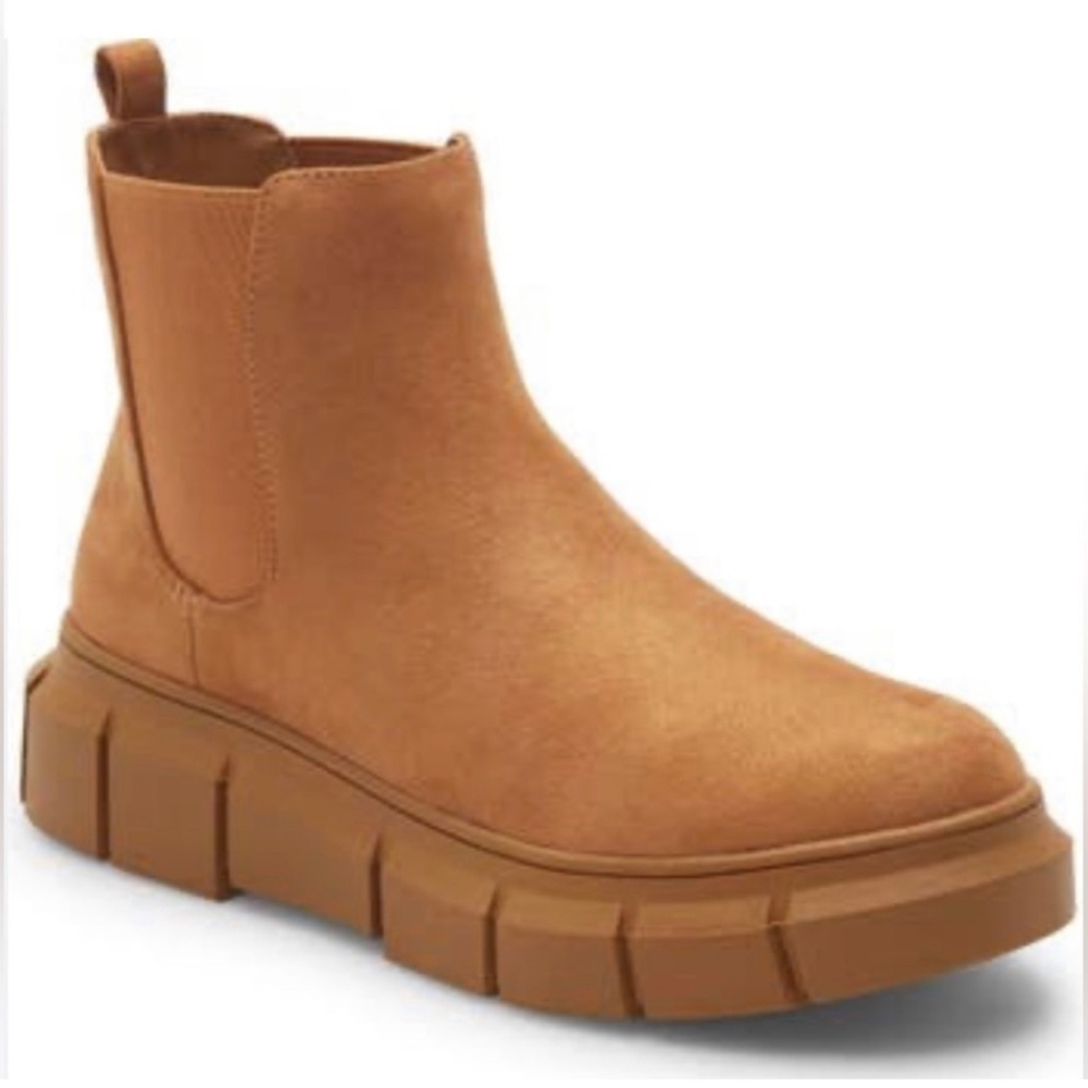 BP NIYA LUG SOLE CHELSEA TAN BOOTS NEW